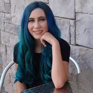 Meet your Posher, Claire